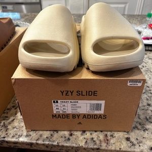 Yeezy Slides